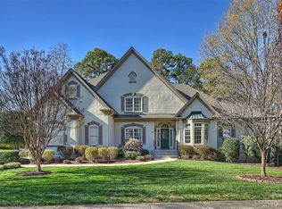 18801 Maplecroft Lake Ln, Davidson, NC 28036