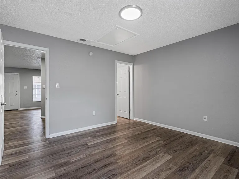 Palm Square Homes — Photo 13