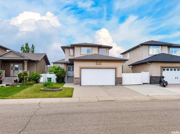 8338 Wascana Gardens WAY, Regina, SK S4V 1E8