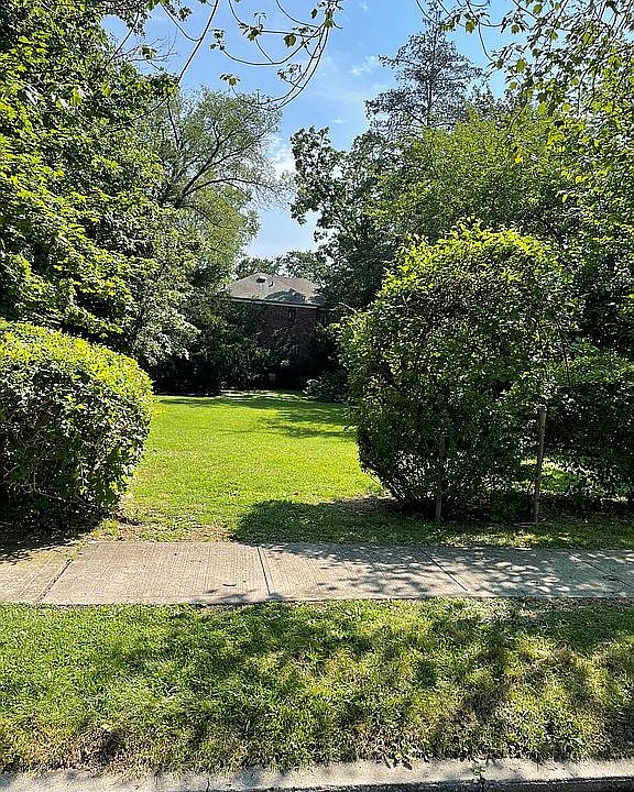2nd image of 11 Biltmore Ave