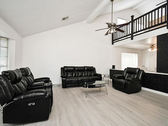5th image of 19618 Coppervine Ln