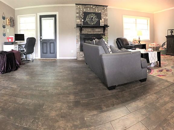 3rd image of 1019 SW Stallings Dr
