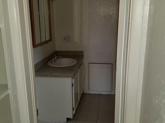 Bath  Room with Shower 