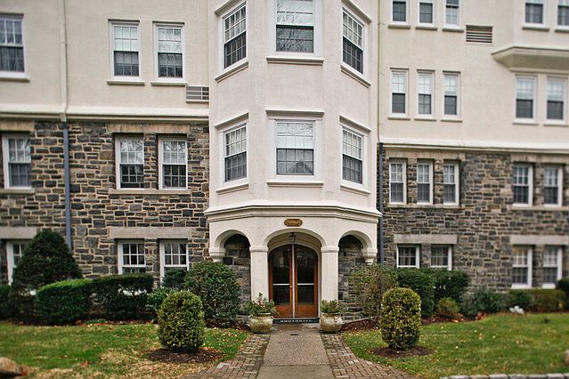 1st image of 1 Southgate APT 1C