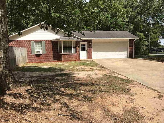 2nd image of 1304 Woodfield Dr