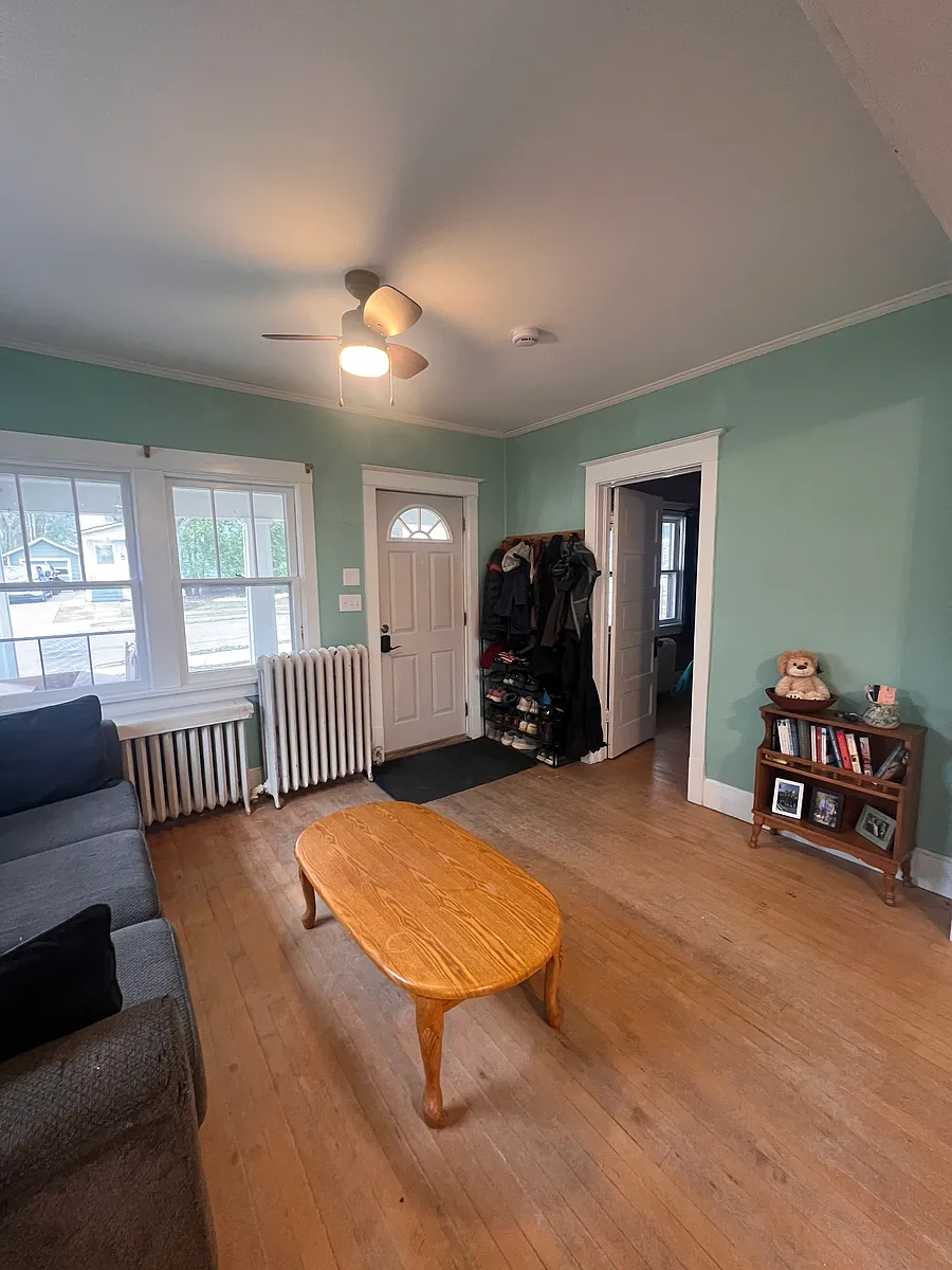 living room - 312 W Crescent St