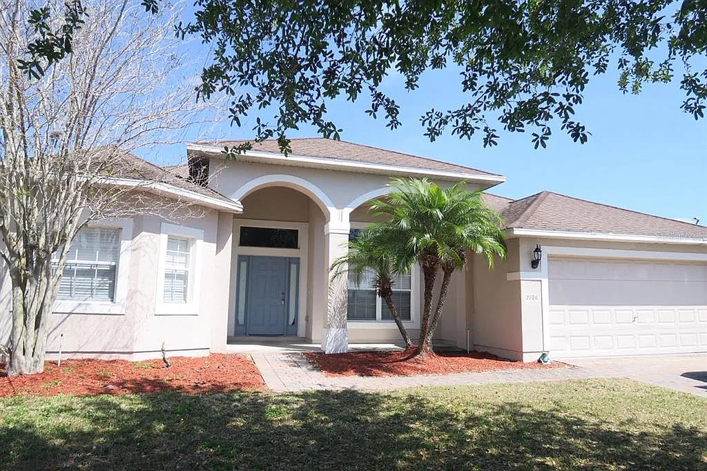 4 bed, 3.0 bath, 2221 sqft, $1,895 — Photo 3