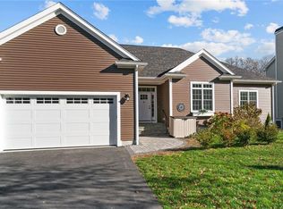 14 Deer Run Rd, Bristol, RI 02809