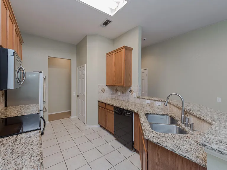 1296 Calistoga Dr — Photo 15