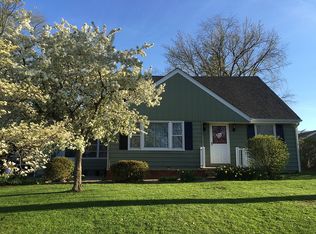 2409 Woodcrest Dr, Alton, IL 62002