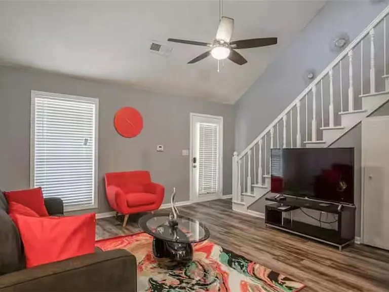 846 Park Pl NE — Photo 8