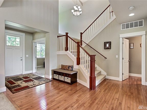 3rd image of 1074 Bell Hill Pl