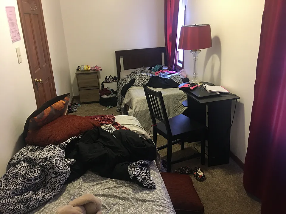 Middle Bedroom