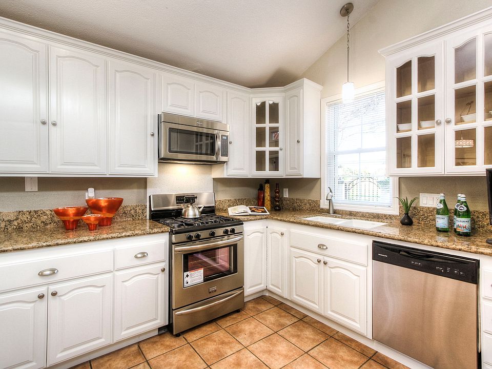 1st image of 153 Hayes Ave