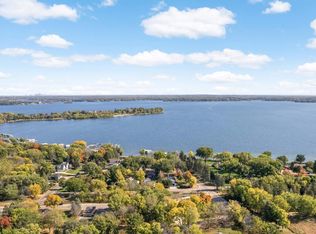 1395 Brown Rd S, Wayzata, MN 55391