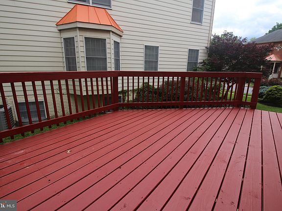 3rd image of 3014 Windy Knoll Ct