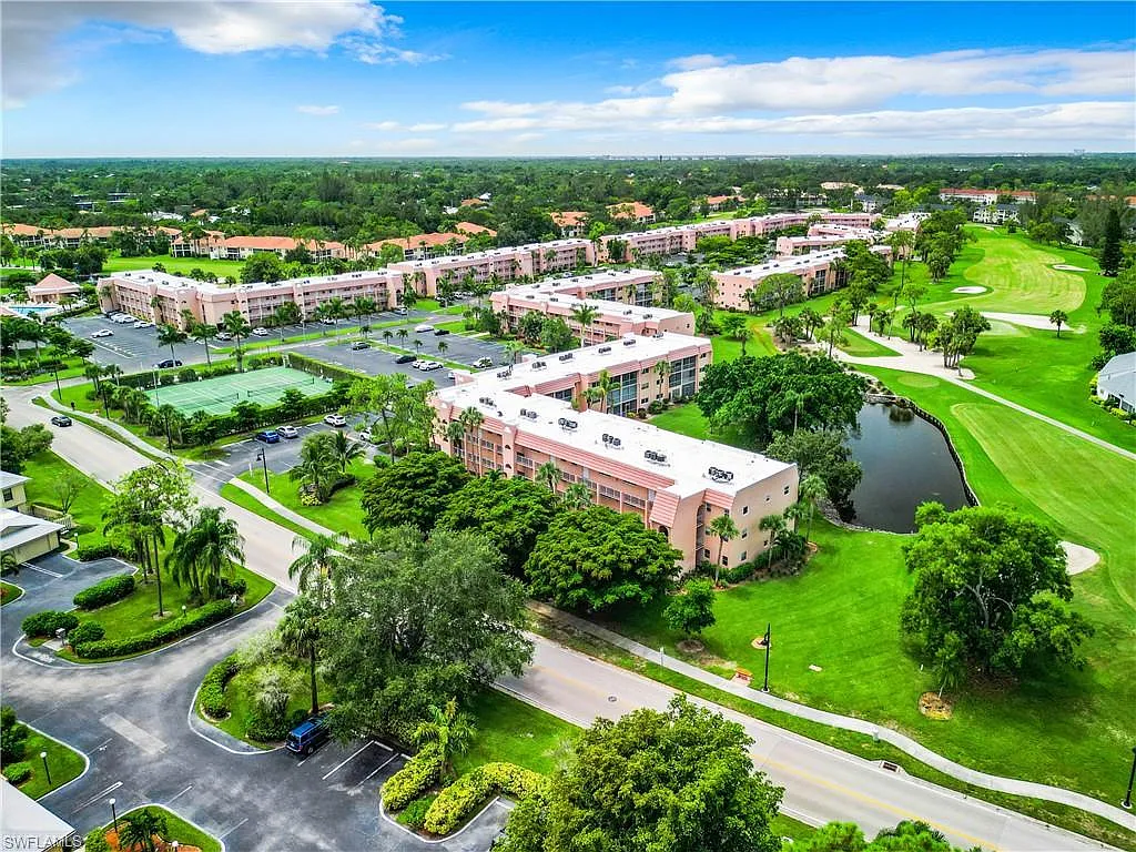 1 bed, 2.0 bath, 842 sqft, $3,100 — Photo 4
