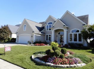 8031 Cove Harbour Dr N, Holland, OH 43528