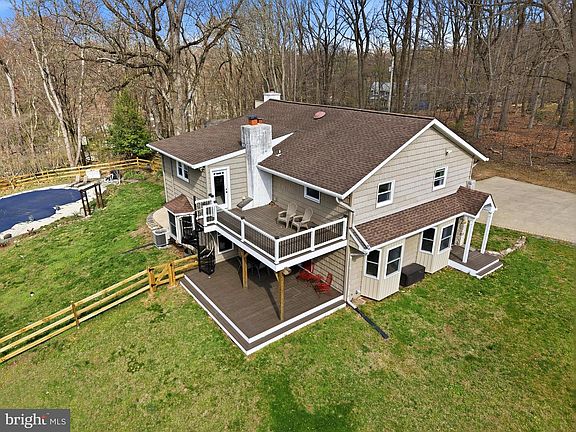 3rd image of 720 Hobbs Rd