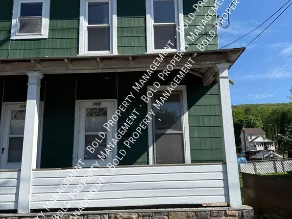 109 W Grand Ave, Tower City, PA 17980