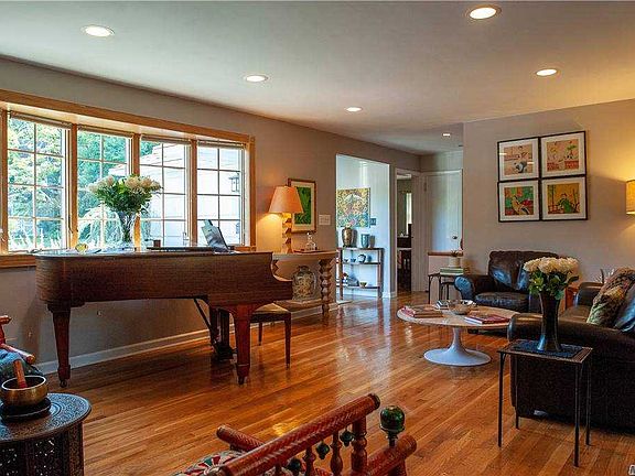 5th image of 30 Salem Way