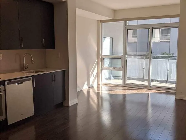 460 Adelaide St E #633 — Photo 7