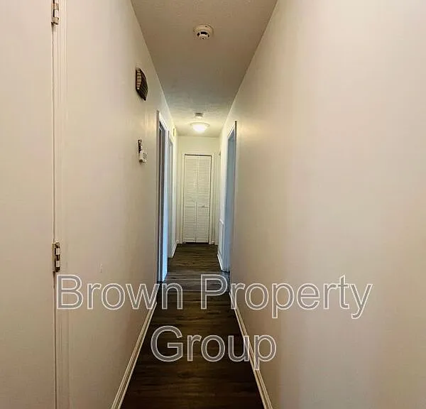 6901 Woodmark Dr — Photo 8