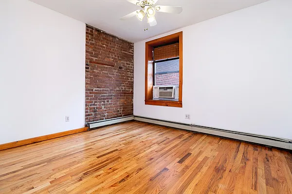 Rented by REAL New York | media 3