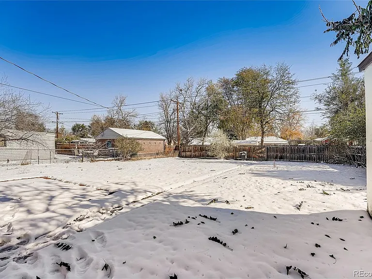 2650 Oneida St — Photo 24