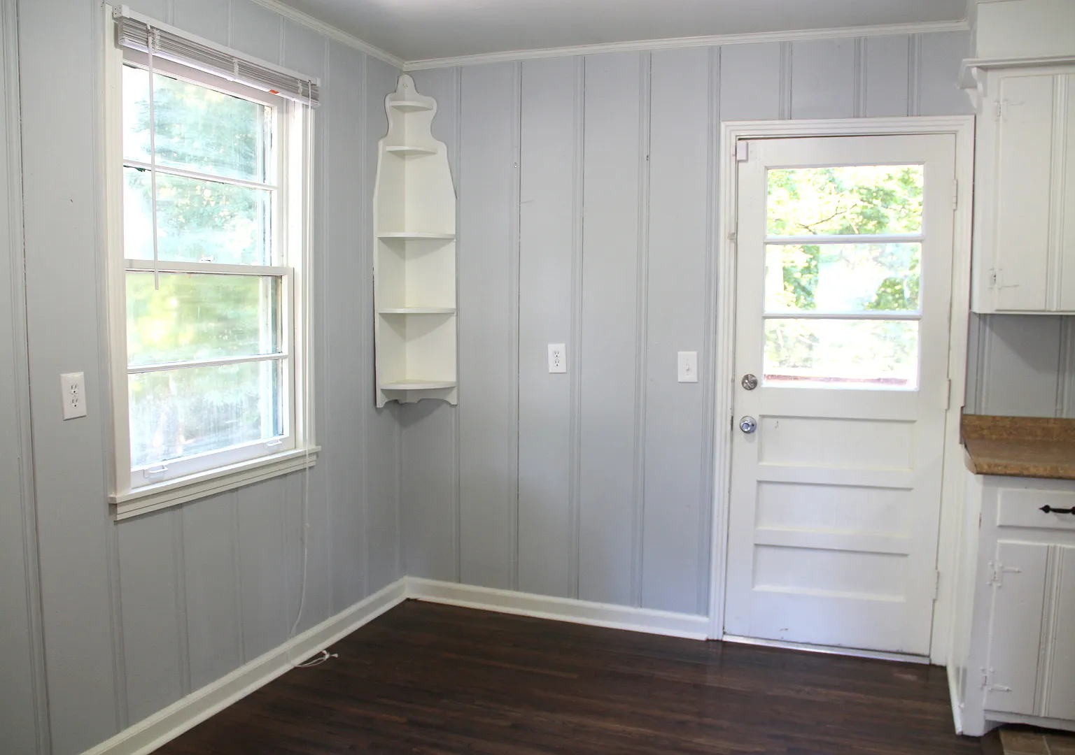 Donelson - Updated 2 bedroom 1 bath - tons of parking & storage! — Photo 4