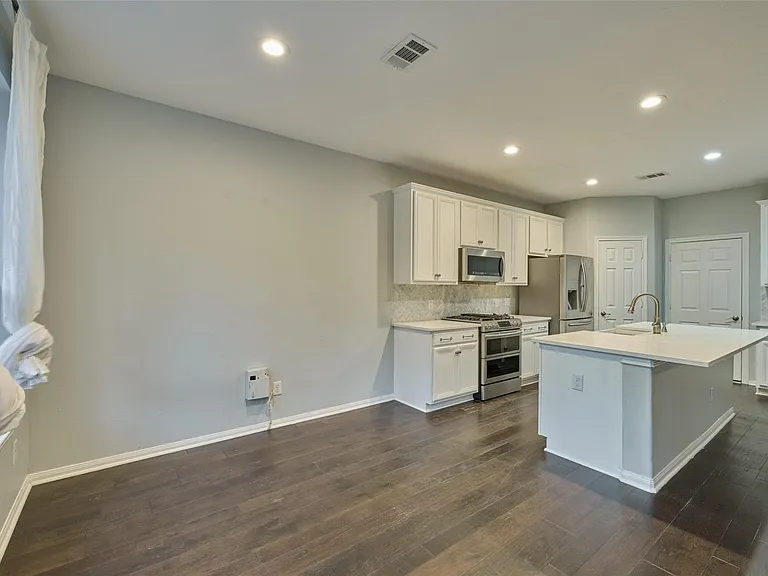 87 Benedict Canyon Loop — Photo 24