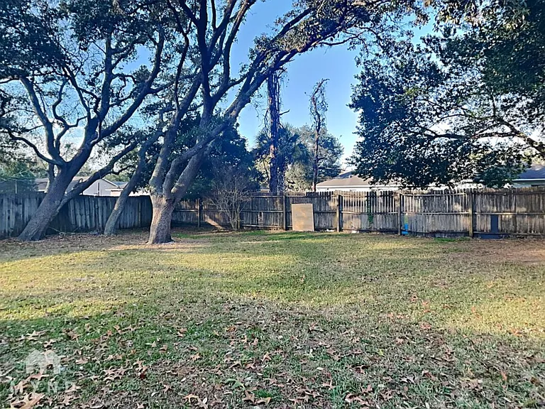 10327 Lansfield St — Photo 30