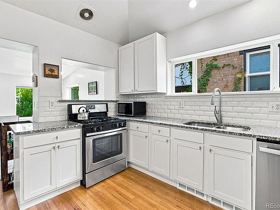 3rd image of 1028 Jackson Street