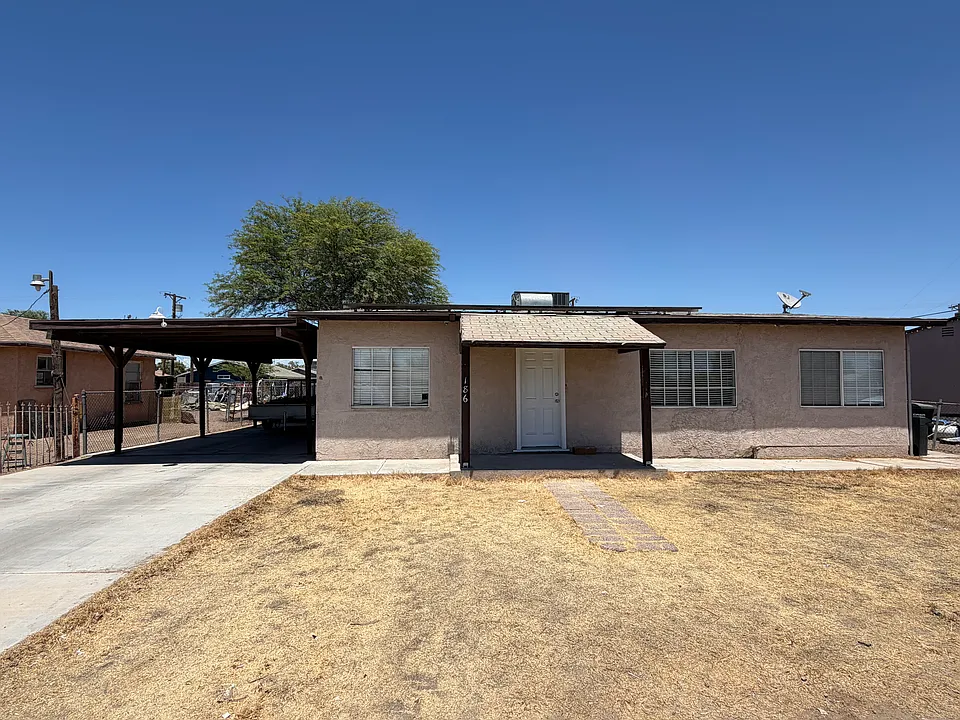 186 E Bonita St
