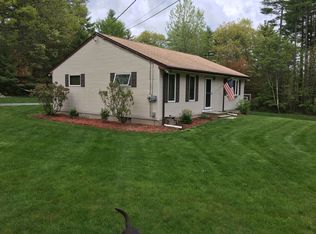 8 Lakeside Dr, Thompson, CT 06277
