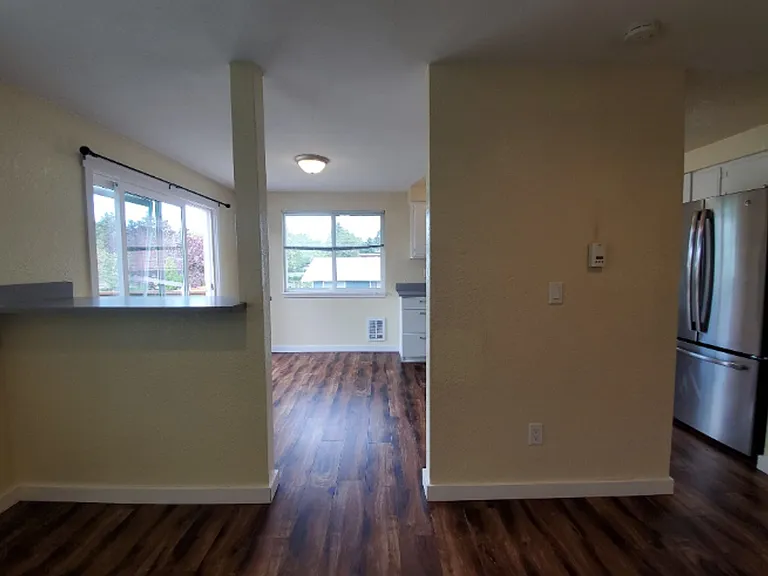 2701 Saint Clair St — Photo 5