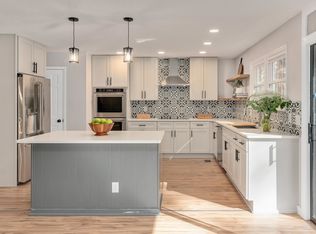 338 Warren Ct, Chapel Hill, NC 27516