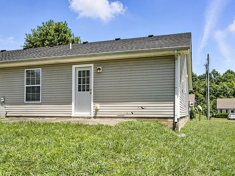 256 Executive Ave #A — Photo 18