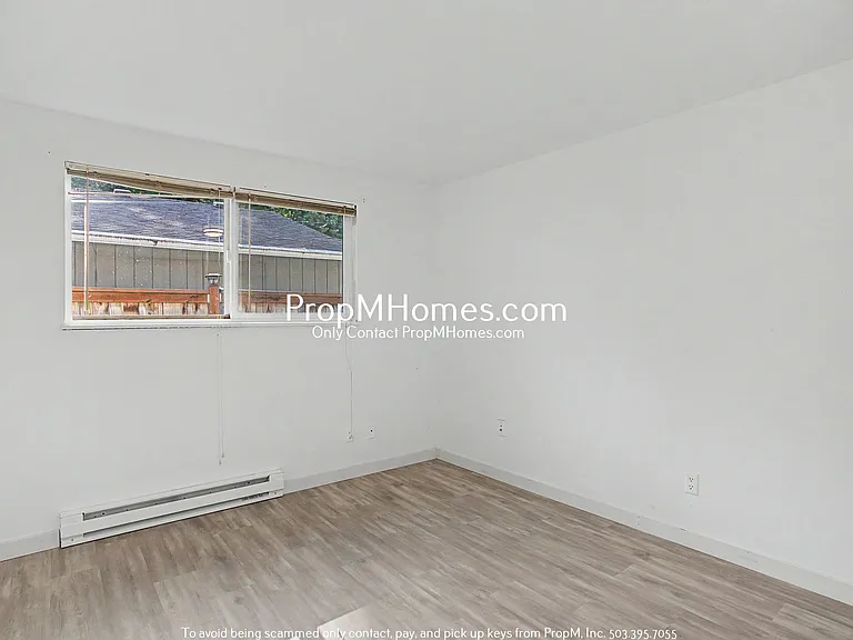 2216 SE Tacoma St — Photo 14