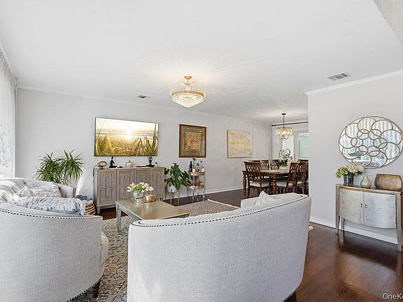 4th image of 20 Vista Road