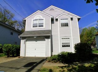 10952 Knights Rd, Philadelphia, PA 19154