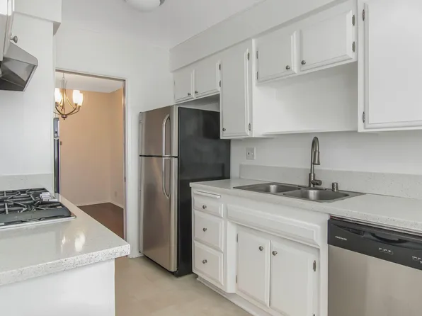 320 N La Peer Drive, 320 N La Peer Dr #C43848c39, Beverly Hills, CA 90211