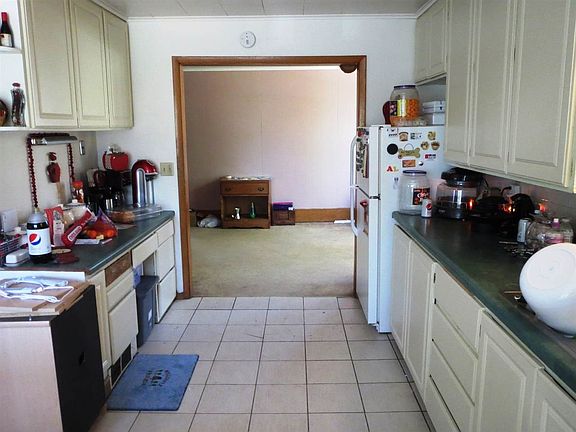 Unit 1 Kitchen with Dishwasher