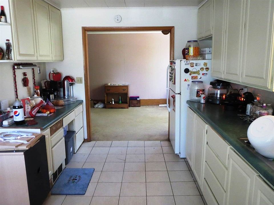 Unit 1 Kitchen with Dishwasher