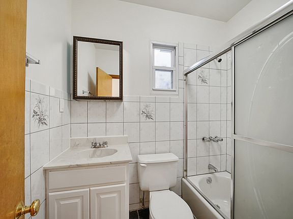 3rd image of 493 7th Ave #4LL