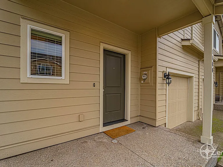 1400 NE 85th Way — Photo 4