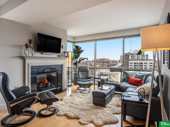 220 S 31st Ave APT 3605, Omaha, NE 68131