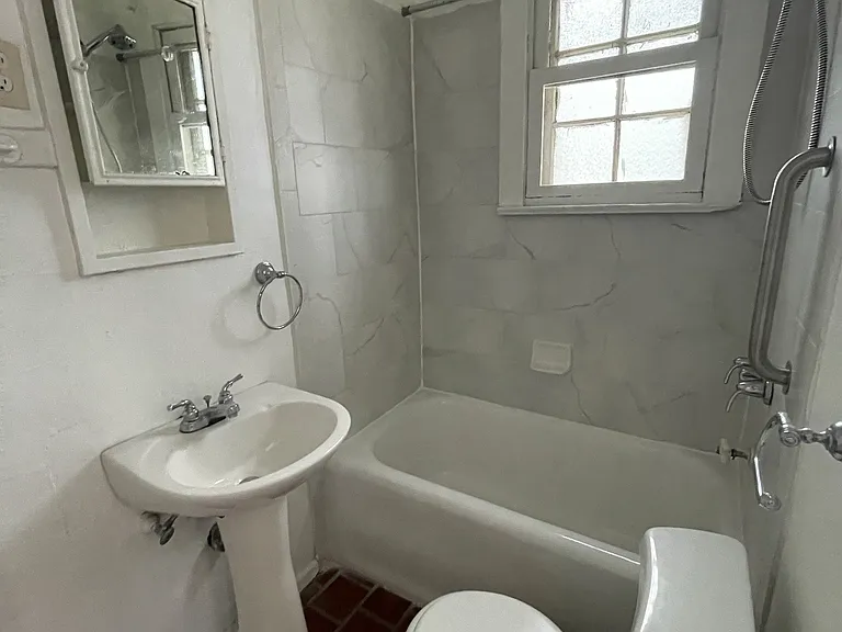 7819 Saint Charles Ave — Photo 15