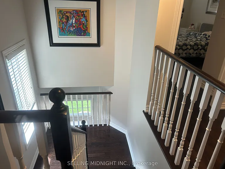 2413 Ravinebrook Cres — Photo 18