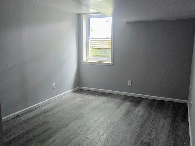 868 Coates St — Photo 2